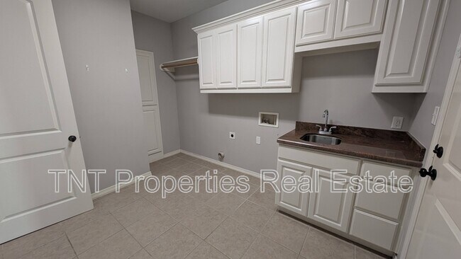 Building Photo - 2009 Moses Creek Ct