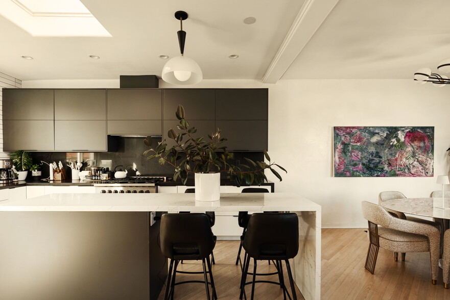 Building Photo - 610 9th St