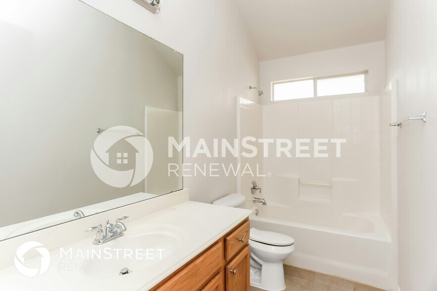 Building Photo - 700 Shady Meadow Ln