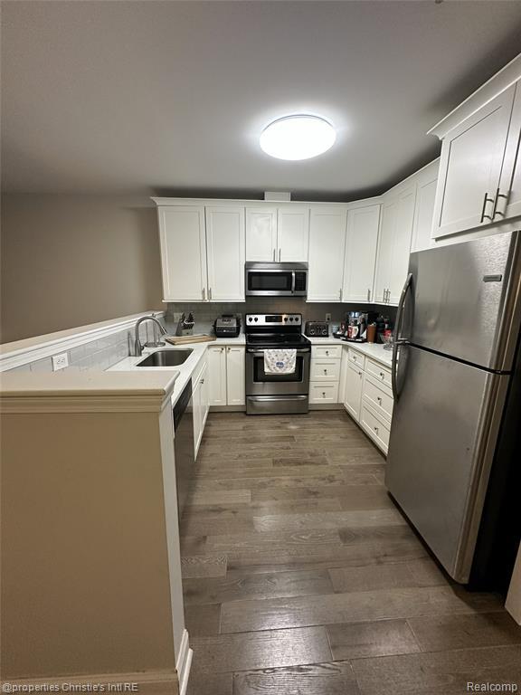 Building Photo - 2456 Woodward Ave