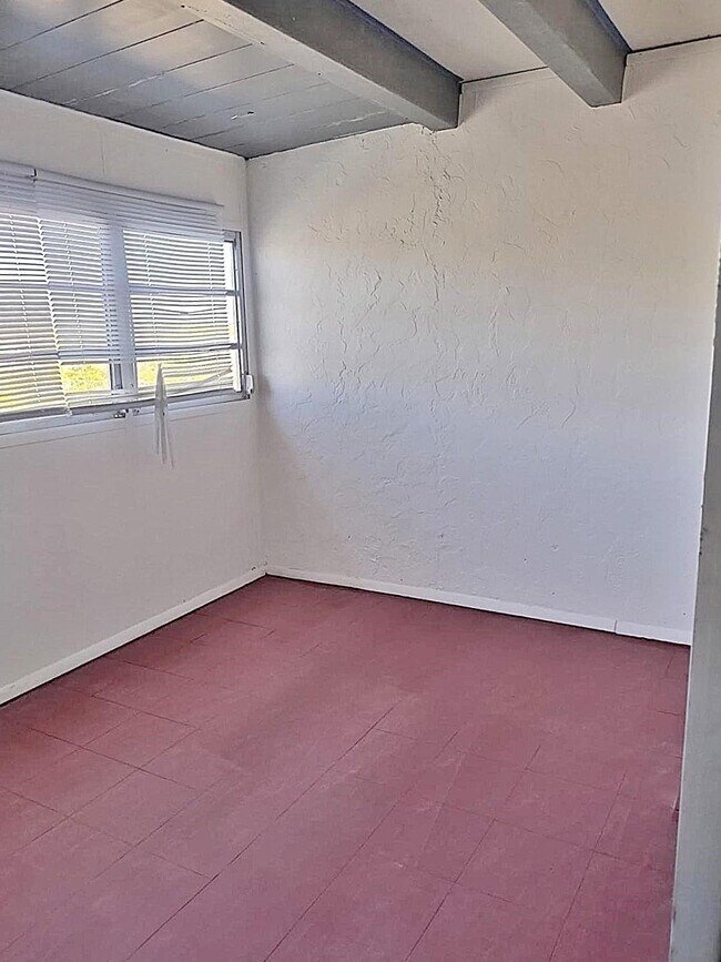 Building Photo - 2017 NW 46th Ave