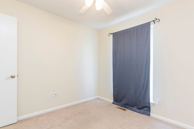 Building Photo - Your Dream Home in Virginia Beach Awaits!