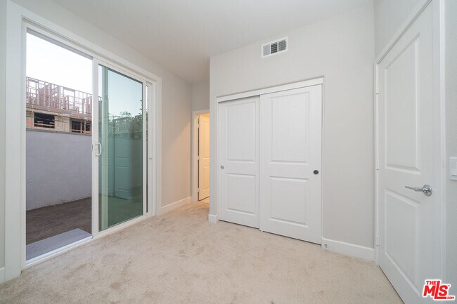 Building Photo - 3015 Tallahassee Ln