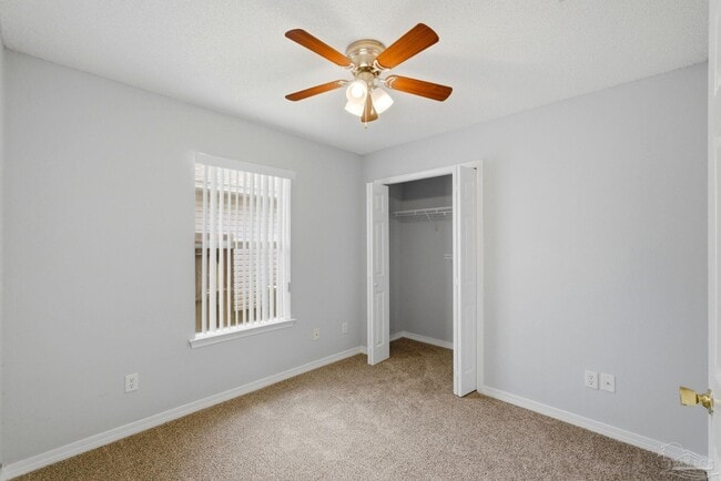 Building Photo - 1076 Antigua Cir