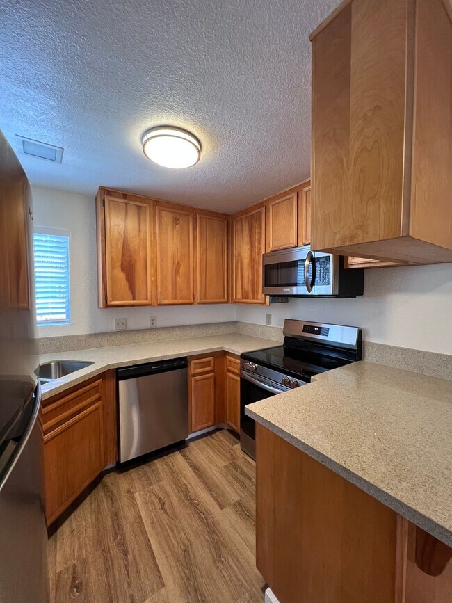 Building Photo - 4580 Ohio St