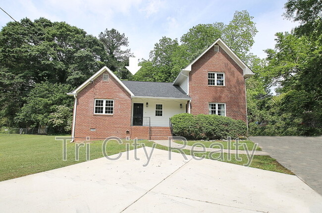 Primary Photo - 105 Rose Ct