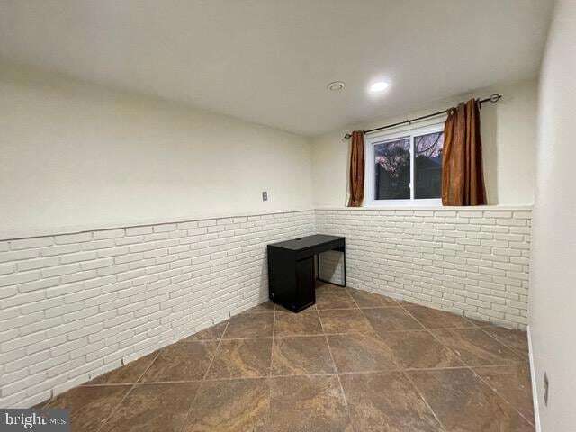 Building Photo - 402 Kojun Ct