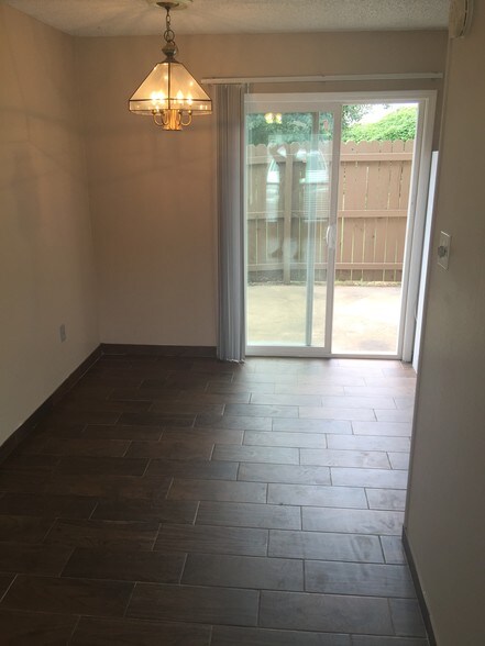 Building Photo - 3014 Dayton Ave