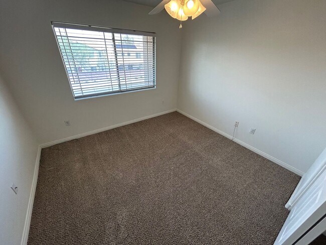 Building Photo - SOUTHWEST LAS VEGAS PROEPRTY WITH 3 BED, 3...