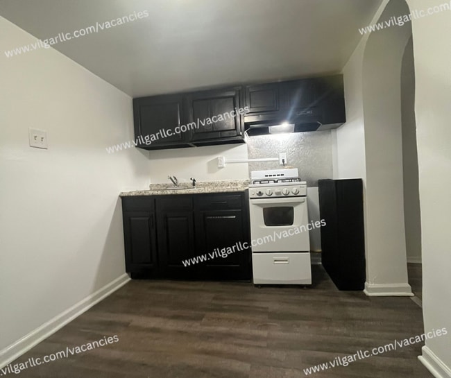 Building Photo - 1945 W 15th Ave