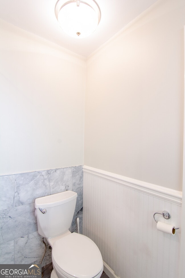 Building Photo - 4090 Land O Lakes Dr NE