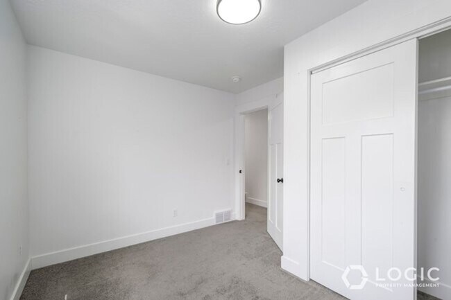 Building Photo - 1249 E 1700 S