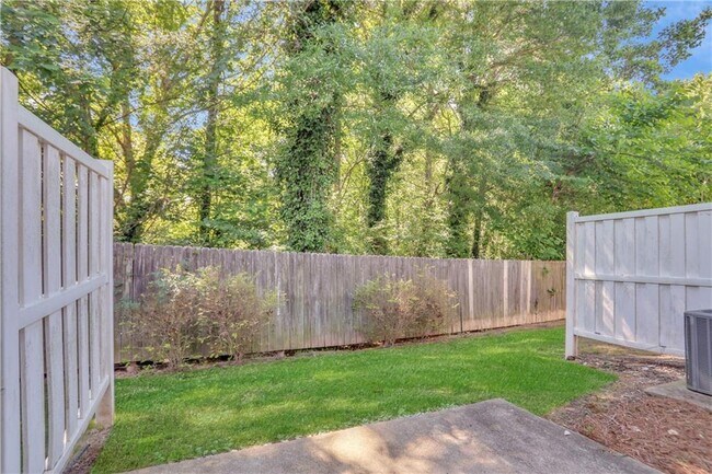 Building Photo - 1634 Jackson Way