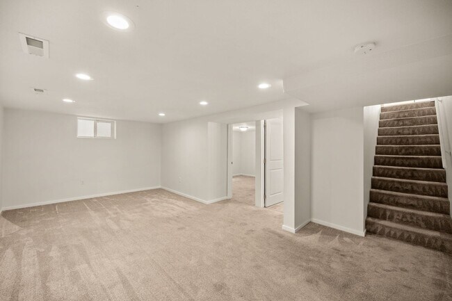 Building Photo - Charming Craftsman, Fully Updated — 3 Bed + Finished Basement on the West Side!