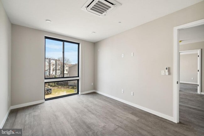 Building Photo - 1648 Ridge Ave
