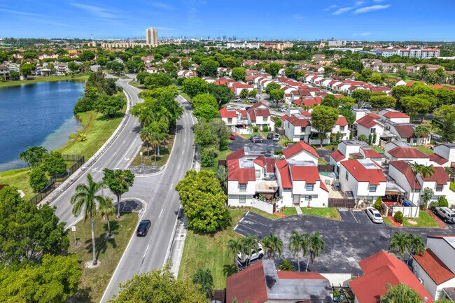 Building Photo - 693 NW 102 Pl