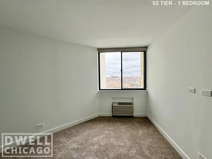 Building Photo - 2600 N Clark St