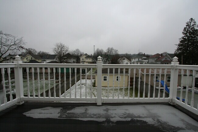 Building Photo - 233 Garfield Ave SW