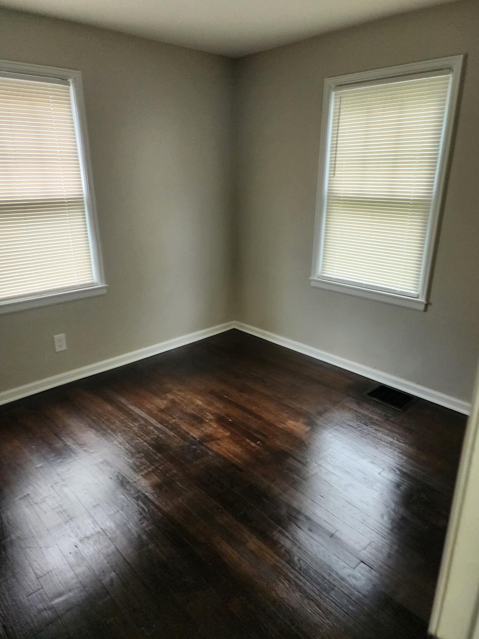 Building Photo - 208 Pierson Blvd
