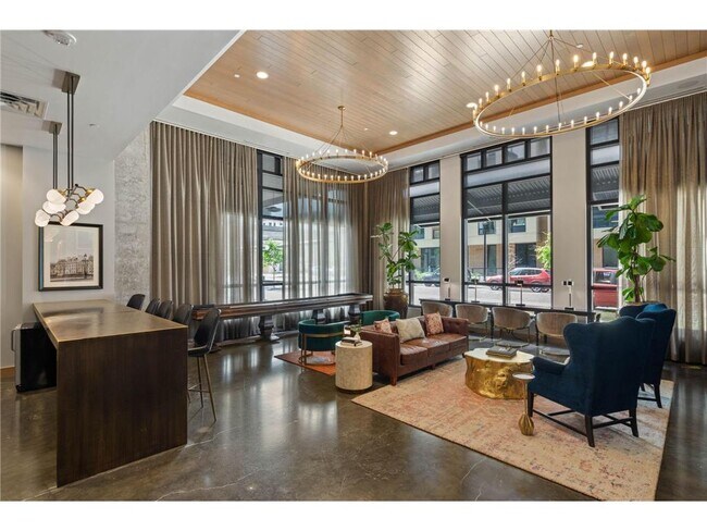 Building Photo - 728 N 3rd St
