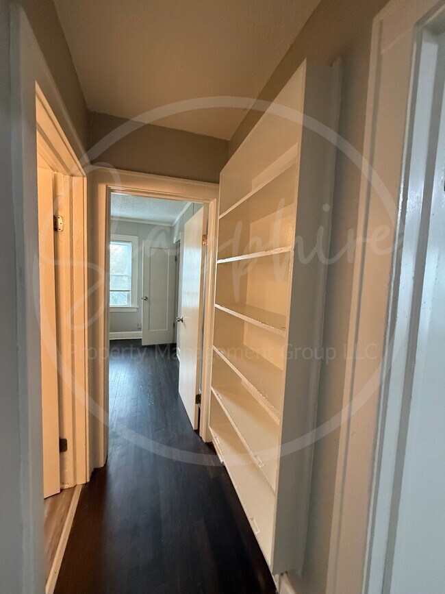 Building Photo - 5410 Euclid Ave E