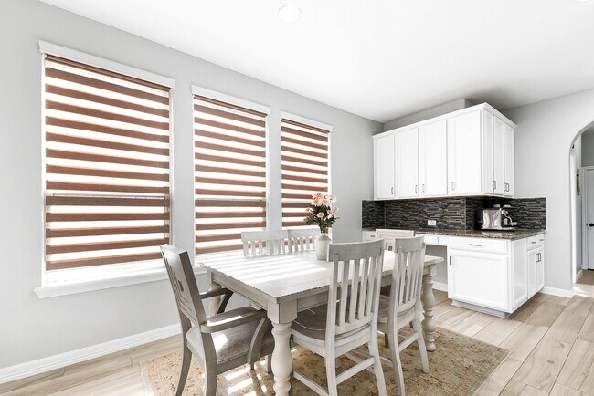 Building Photo - 29022 Pinnacle Ridge Dr