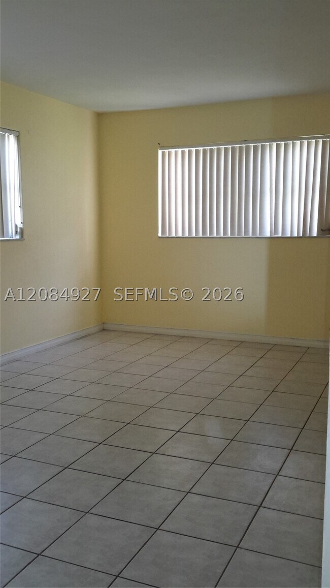 Building Photo - 7400 Miami Lakes Dr