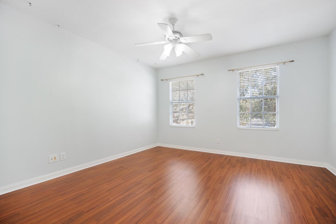 Building Photo - 329 Legare Ct