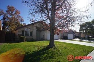 Building Photo - Lovely Home Near Berkshire and Akers