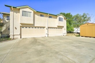 Building Photo - 3 bed 1 bath home in Prescott with utilities included