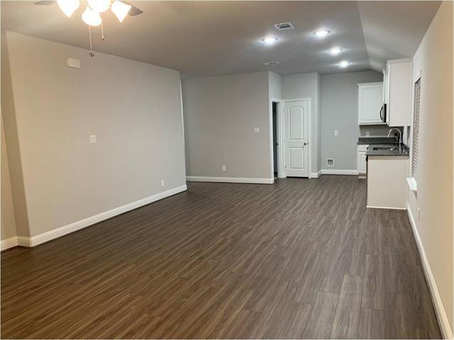Building Photo - 1401 Brindle Dr
