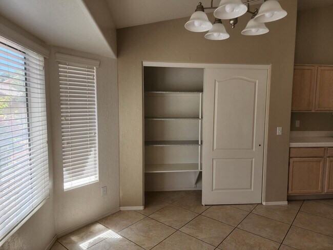 Building Photo - 1126 W Grand Caymen Dr