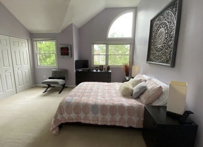 Building Photo - 10 Merganser Way