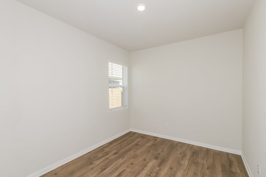 Building Photo - 7534 Tipton Meadow Way