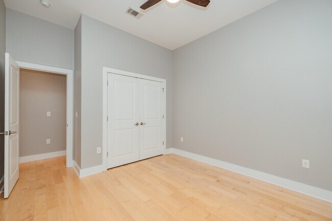 Building Photo - 133 Alicia Dr