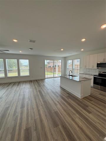 Building Photo - 2704 Boca Dr