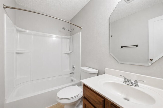 Building Photo - 7900 Rosenberry Dr