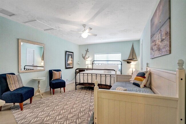 Building Photo - 2051 Coral Reef Dr