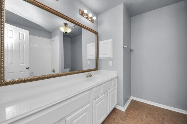 Building Photo - 9711 Andrews Ln