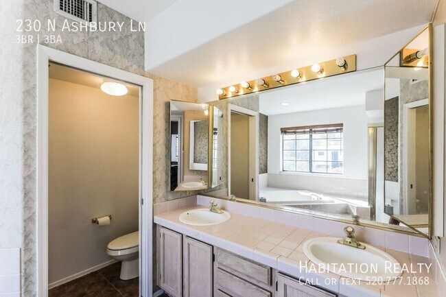 Building Photo - 230 N Ashbury Ln