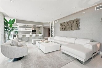 Building Photo - 17301 Biscayne Blvd