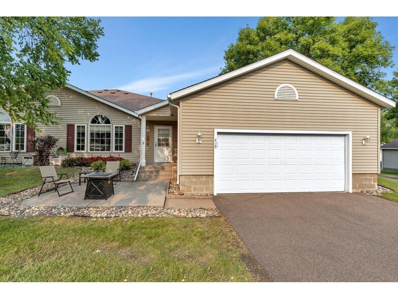 Primary Photo - 418 5th Ave N