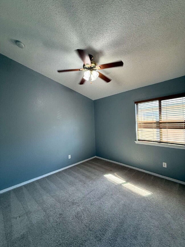 Building Photo - 14157 Tierra Delfin Dr