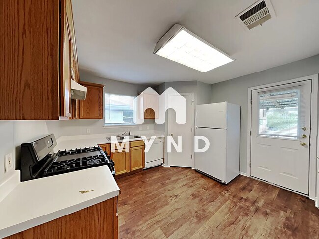 Building Photo - 15111 Mimebark Way