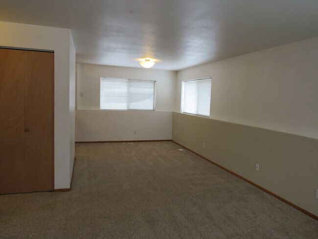 Building Photo - 1110 N 22nd St