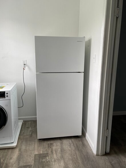 Building Photo - 35 N Idlewild St