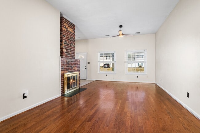 Building Photo - 38 Sacramento Dr