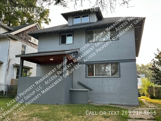 Building Photo - 1328 Jefferson Ave SE
