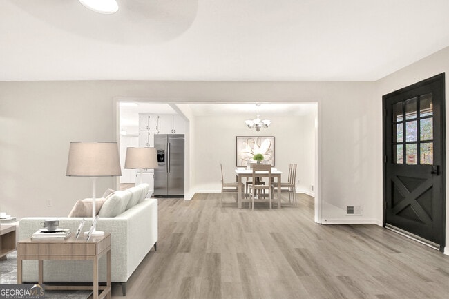 Building Photo - 716 Ebenezer Rd