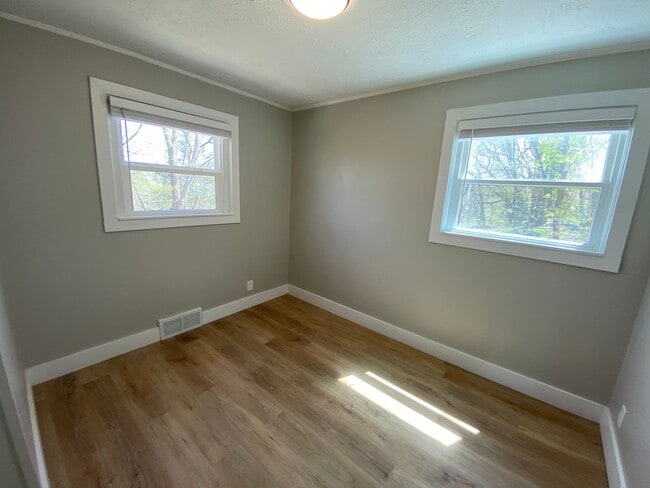 Building Photo - 2209 N 38th Ave